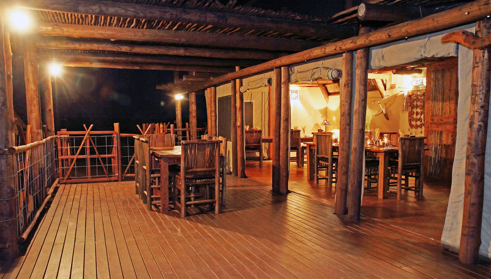 Xaus Lodge Twee Rivieren Zewnętrze zdjęcie