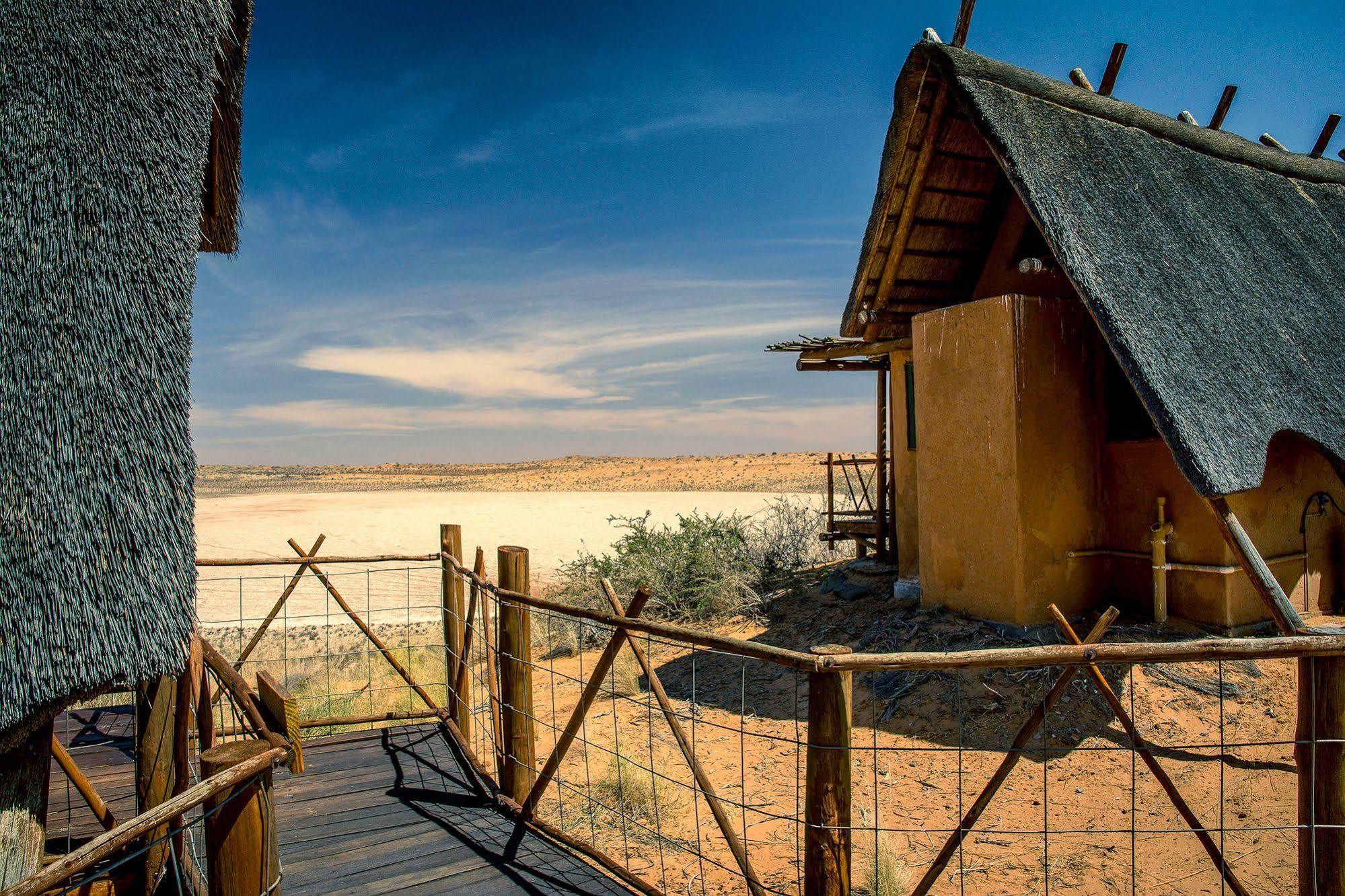 Xaus Lodge Twee Rivieren Zewnętrze zdjęcie