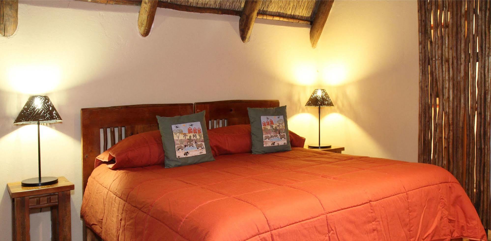 Xaus Lodge Twee Rivieren Zewnętrze zdjęcie